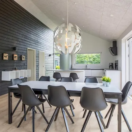 Holiday home Stunning In With Wifi