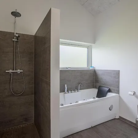 Stunning In With Wifi Holiday home